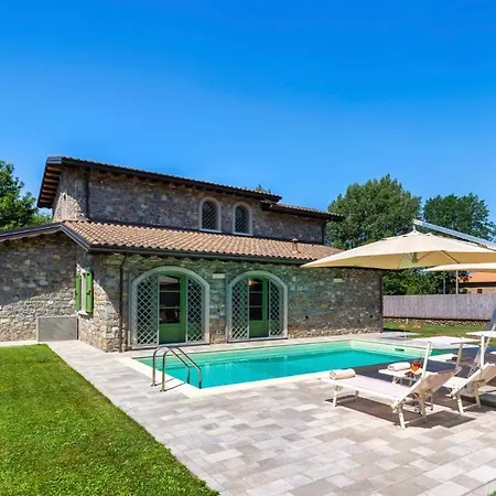 Villa Elsa 6, Emma *