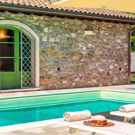 Villa Elsa 6, Emma
