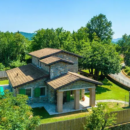 Villa Elsa 6, Emma