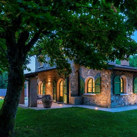 Villa Elsa 6, Emma Filetto (Massa and Carrara)